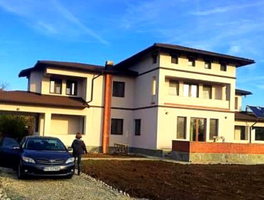Persoane carantinate la pensiunea fetei subprefectului de Prahova