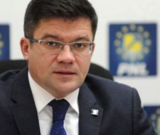 Victor Ponta – drumul de la informator la primul dezinformator al României!