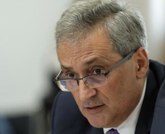 Vela, audiat în Cameră… Se lasă urât!
