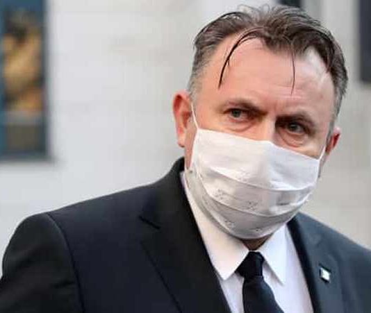 Acesti politruci discuta ei in Comitetul X si stabilesc ca este obligatorie declaratia pentru deplasari in afara localitatii, dar nu stabilesc regimul juridic al acesteia prin lege, oare o fi bine?