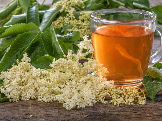 Ceaiul perfect pentru vară: topește grăsimea de pe talie și grăbește vindecarea întregului organism