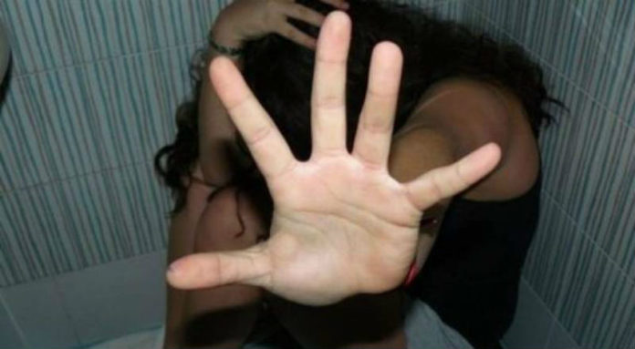 sechestrata-batuta-si-exploatata-sexual.jpg