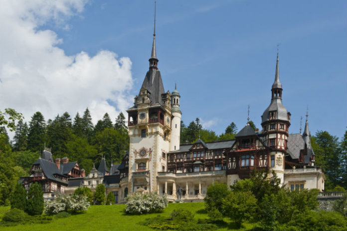 Castelul-Peles-foto-Daniel-Angelescu-c-Casa-MS-Regelui.jpg