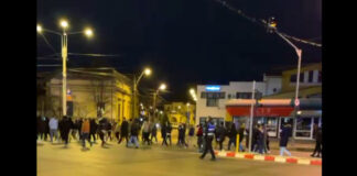 Proteste impotriva masurilor de prevenire a pandemiei la Ploiesti (FOTO + VIDEO)