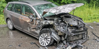 Accident cu trei persoane ranite pe DJ 155, in localitatea Paulesti (FOTO)