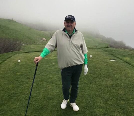 „V-am spus vreodata ca Misu Negritoiu, un alt lucrator in comertul exterior la Securitatii ne-exclusiviste, se ducea la sportul ne-exclusivist Golf, cu elicopterul?” – Ziarul Incisiv de Prahova