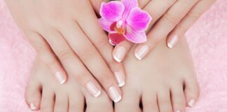 Ingrijirea unghiilor de la picioare intr-un salon de cosmetica