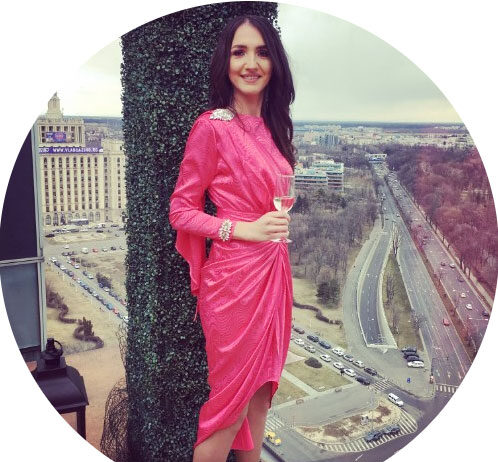 Pregatiti-va de comedia care o are in rolul principal pe d-na judecatoare Alexandra-Ioana Antonache ( Zamfir )