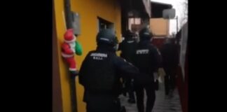 Perchezitii la un clan interlop din Dambovita, acuzat de trafic de persoane si proxenetism (VIDEO)