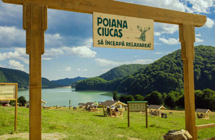 Popas-Ciucas-de-relaxare-si-picnic-la-Lacul-Paltinu-in-Valea-Doftanei-Prahova.jpg