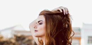 Cand e bine si cand nu e bine sa-ti arati emotiile intr-un studio de videochat din Bucuresti? studio videochat Bucuresti