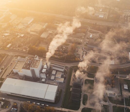 Amprenta de carbon – ce inseamna, cum se masoara si cum poate fi redusa