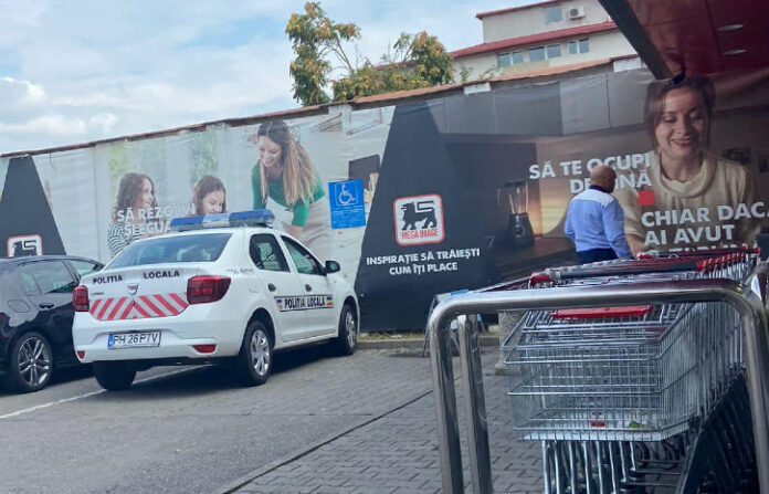 seful-Politiei-Locala-Targsoru-Vechi-la-cumparaturi.jpg