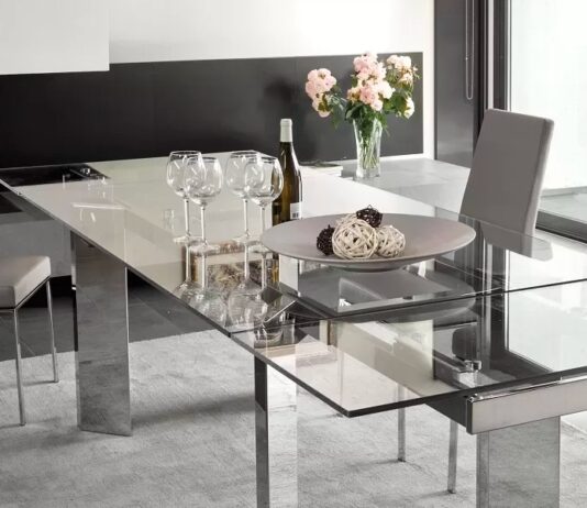 Alegerea unei mese de sticla pentru living