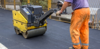 Cat poate costa asfaltarea curtii de 150 de metrii patrati?
