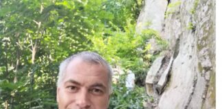 Peștele de la cap se-mpute, dar se curăță de la coadă