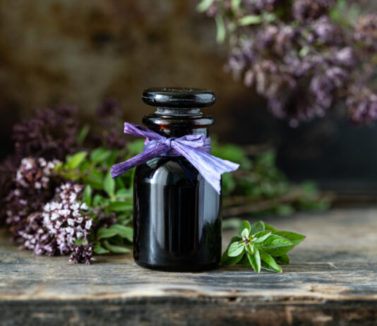 Cele mai populare uleiuri esențiale și beneficiile lor pentru sănătate și bunăstare