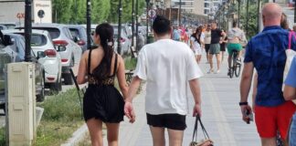 Cu REPETENTUL Goe de la Primarie – tocmai la Mamaia Nord ( Navodari) – Ziarul Incisiv de Prahova