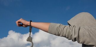 Dubla măsură aplicată de magistraţi în ”statul de drepți”