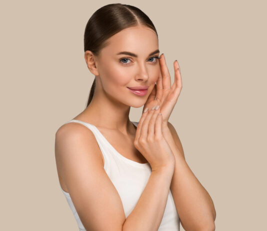 Secretele unui păr strălucitor: de la produse naturale la tratamente de lux