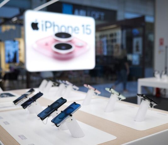 iSTYLE aduce cele mai avansate modele iPhone 15 în România
