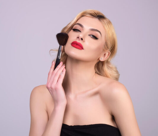 Îngrijirea personală în era digitală: cum modelează revistele online conceptul de frumusețe