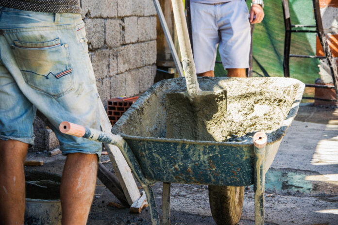 Care sunt avantajele utilizării betonului în construcții?