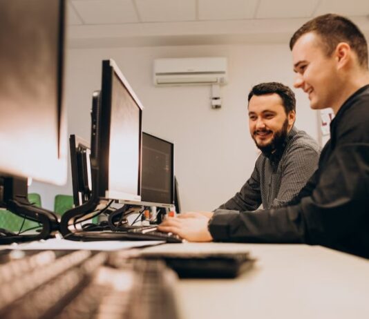 Les Avantages des Services de Logiciels Personnalisés en France