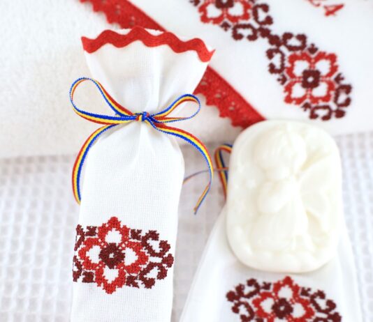 Trusou traditional Atelierele Cris