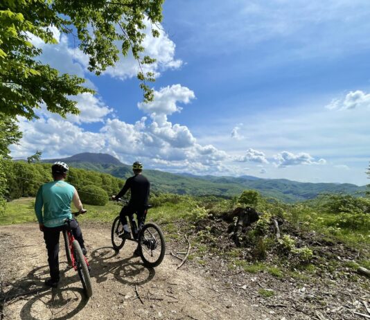 Aventuri pe două roți: ture ghidate cu E-bike prin peisajul Maramureșului