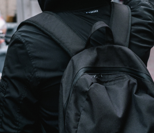 Rucsac personalizat care combină utilul cu identitatea ta de brand