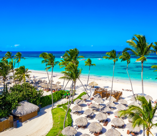 Charter Republica Dominicana: vacanța exotică care începe din momentul plecării, cu Fabrica de Vacanțe