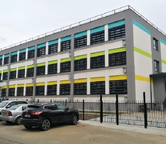 Cele cinci unități educaționale modernizate cu sprijinul OMV Petrom, prin programul „România Eficientă”, și-au redus consumul de energie cu 60%