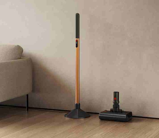 Dincolo de mopul clasic: cum transformă Dyson modul în care curățăm podelele