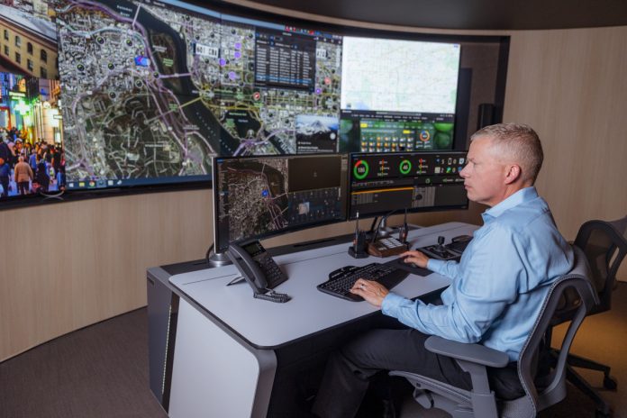 Security-Operator-Video-Wall-Wide