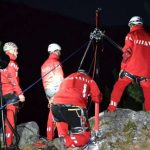 Un alpinist a murit, sâmbătă noapte, după ce a căzut undeva pe stâncile din zona Poiana Țapului