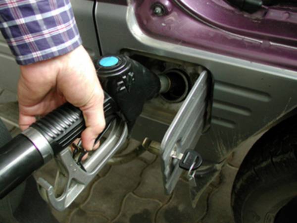 pompa-benzina.jpg
